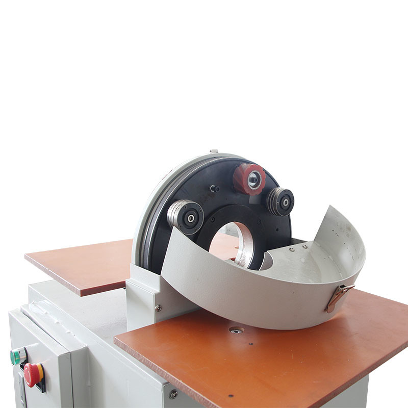 Máy đánh bóng ống tròn với động cơ chính 2,2kw và tốc độ tuyến tính 17m / s của dây đai mài mòn